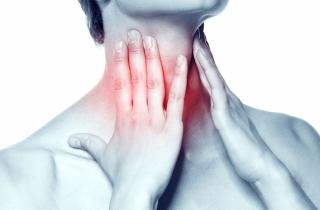 How do sore throats arise?