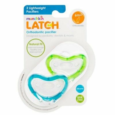 Munchkin MUNCHKIN LATCH  Set silikónových cumlíkov, od 6m+, 2ks, zelená/modrá